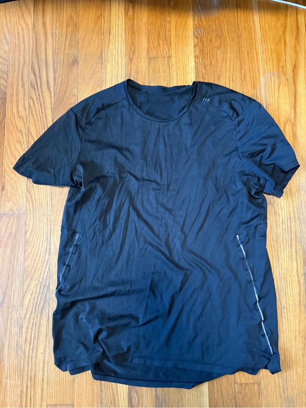 lululemon athletica Men's Black Short-Sleeve Athletic Tee